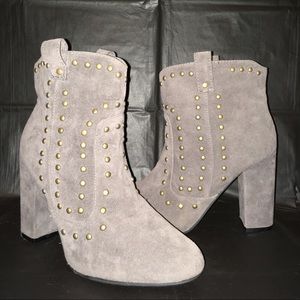 Cute bedazzled booties 🌚